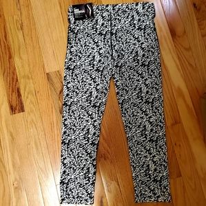 NWT Nike Dri-Fit Crop Leggings